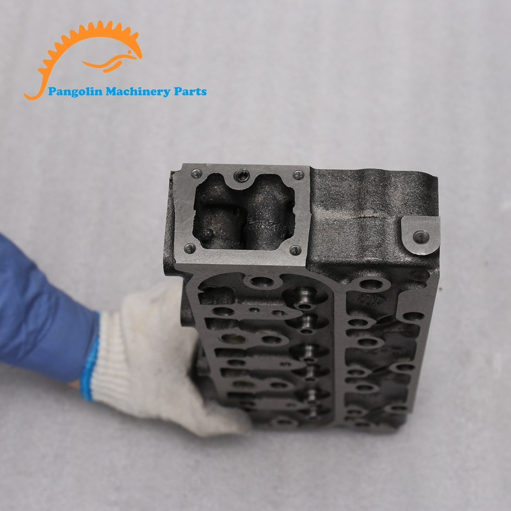 Excavator Part D1005 Engine Cylinder Head 16030-03044 Cylinder Head for Kubota D1105 D1005 D905,Pangolin Parts