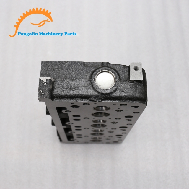 Excavator Part Refurbished V2203 Engine Cylinder Head 1G780-03043 19077-03050 Cylinder Head for Kubota KX155,Pangolin Parts