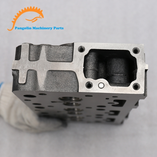 Excavator Part OEM D1402 Diesel Engine Cylinder Head Assembly for Kubota,Pangolin Parts