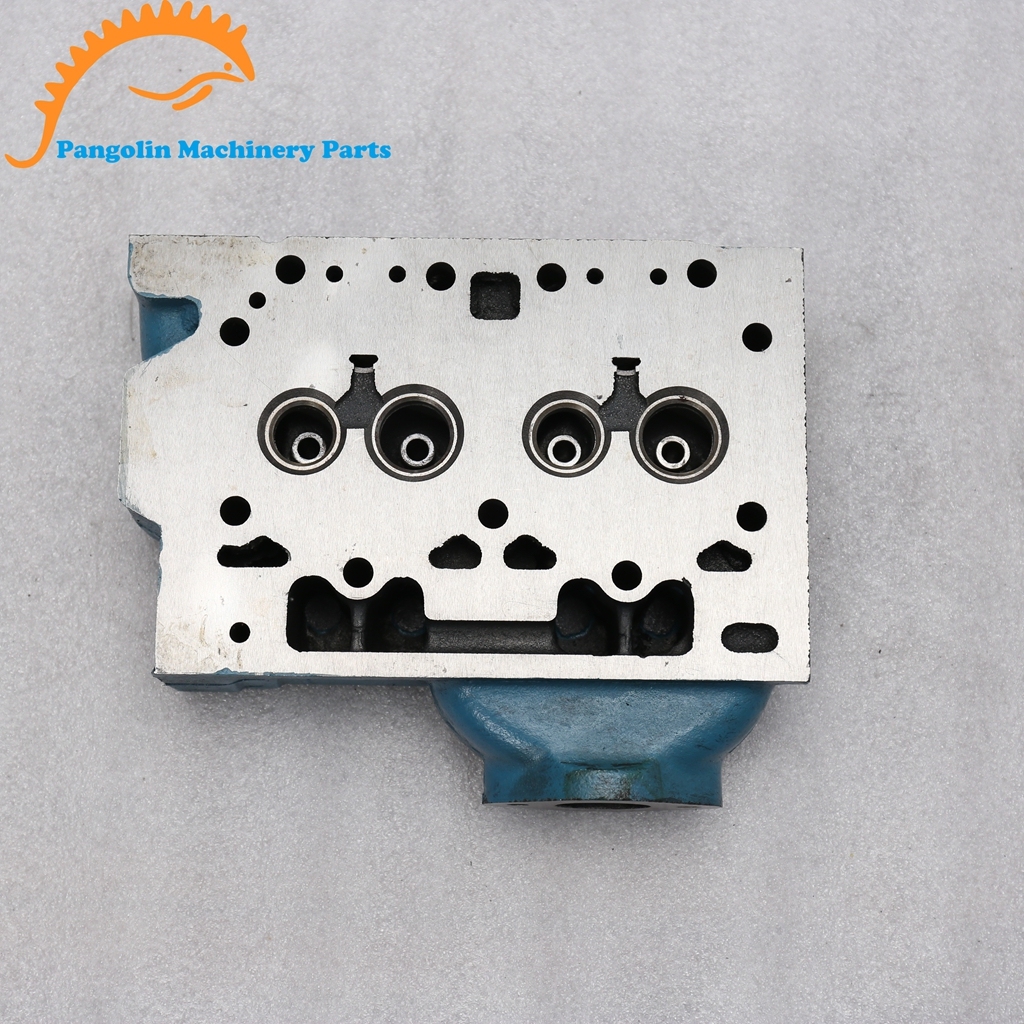 Engine Part 15231-03200 B6000 Cylinder Head for Kubota Tractors,Pangolin Parts