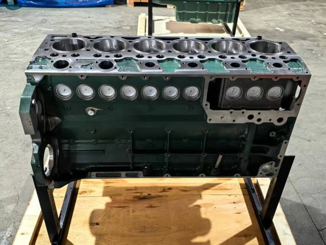 CSJHPSS Excavator Engine Accessories New D6E D7E Diesel Engine Assembly for Volvo,Pangolin Parts