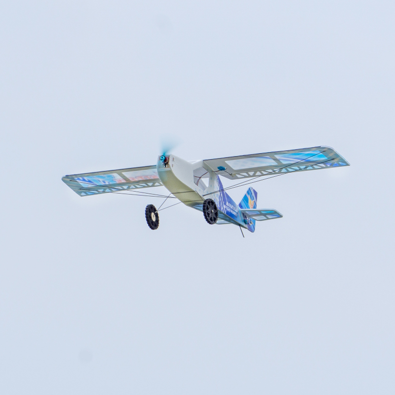 Dancing Wings EA02 1030mm KITFOX RC Airplane