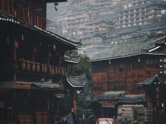 Attractive Guizhou 5 days 4 nights low-cost in-depth tour / Thousand Huts Miao Village / Huangguoshu Waterfall