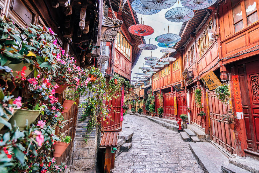 Customized tour service for the team, European and Asian classic routes, private customization