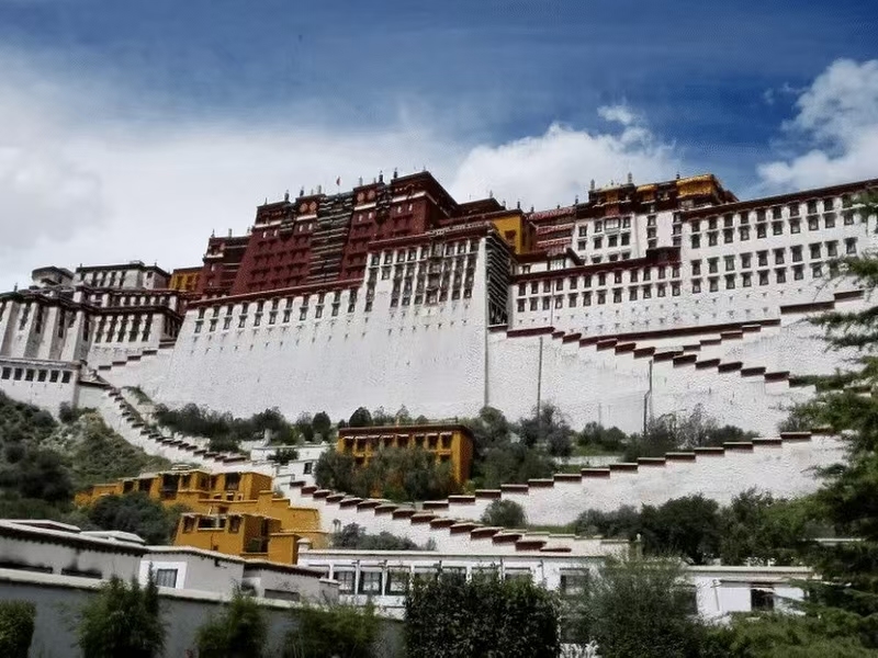 7 Days 6 Nights Tibet Tour: Lhasa, Nyingchi, Yamdrok Lake