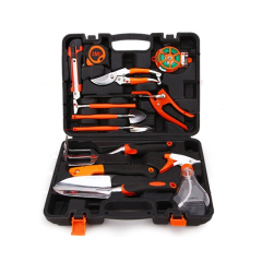 Gardening tool set