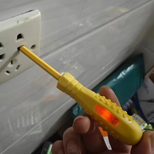 Double-ended rubber electrical test pen with dual light system Electrician's pencil