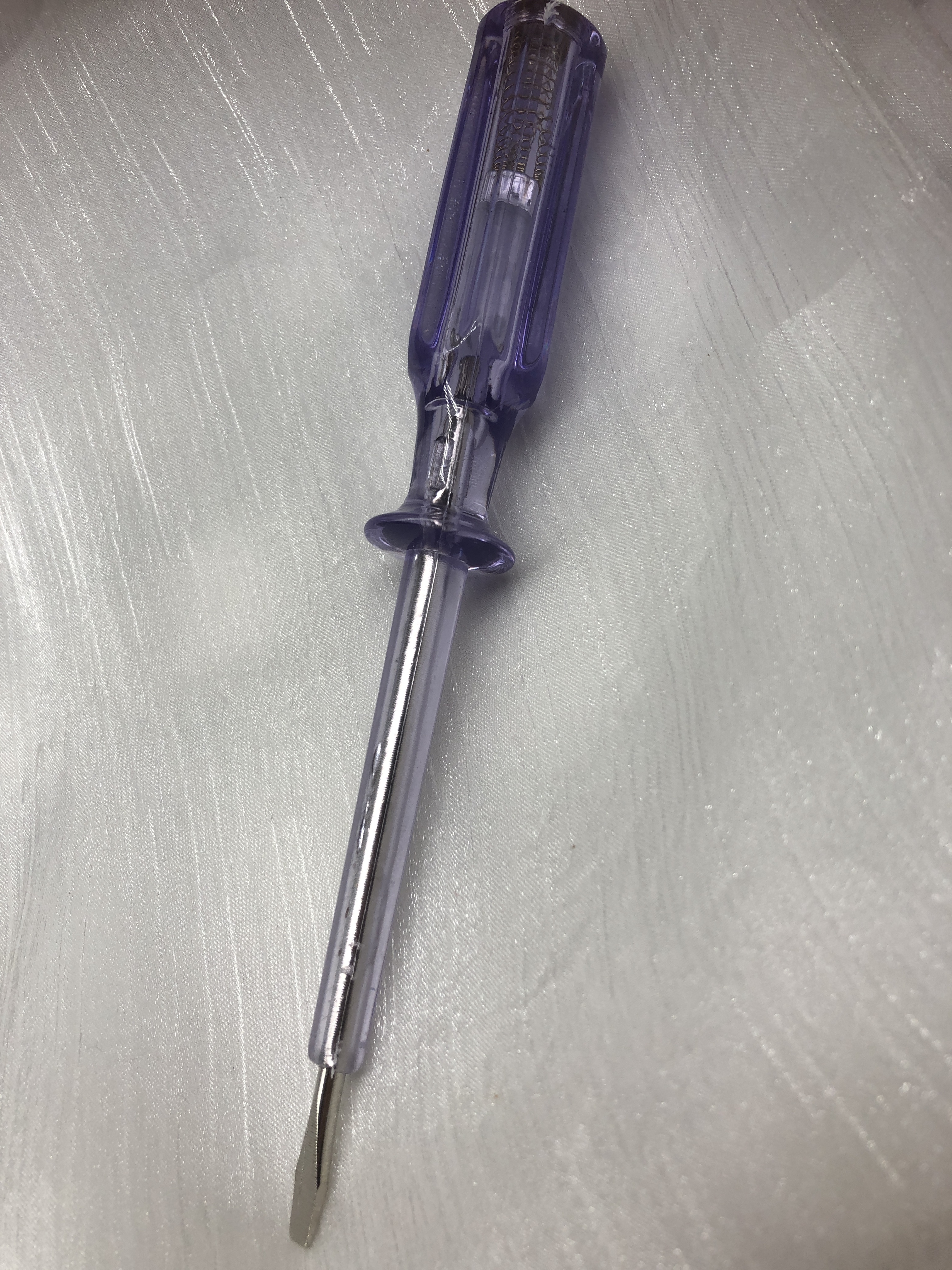 Two different sizes and lengths of electrician's tester leads will produce a red LED light but no sound