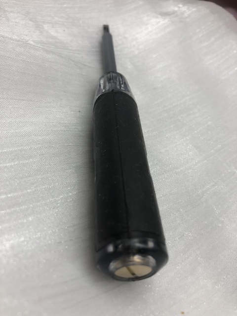 Dual-ended electrician voltage tester: silent operation, with red LED lighting