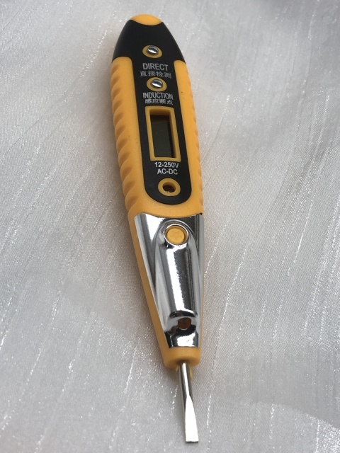 Multifunctional Digital Display Voltage Tester - Non-contact Electrical Detector with LED Light and Breakpoint Identification for Electricians