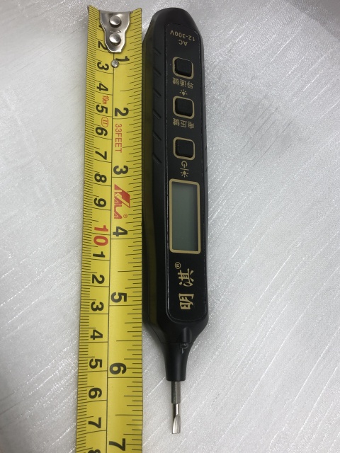 Smart Digital Non-Contact Voltage Tester with Integrated Flashlight