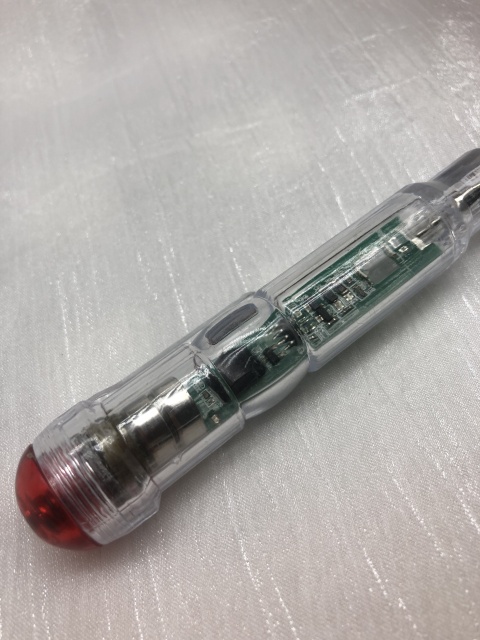 Dual-Alert Electrical Tester: Visual (Red Light) and Audible (Buzzer) Warnings