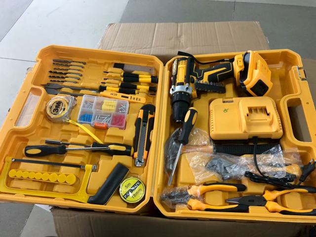 10mm Cordless Lithium-Ion Drill Driver Kit with Various Accessories, Electric Screwdriver Set, DIY and Construction Multi-Tool (1 Battery)