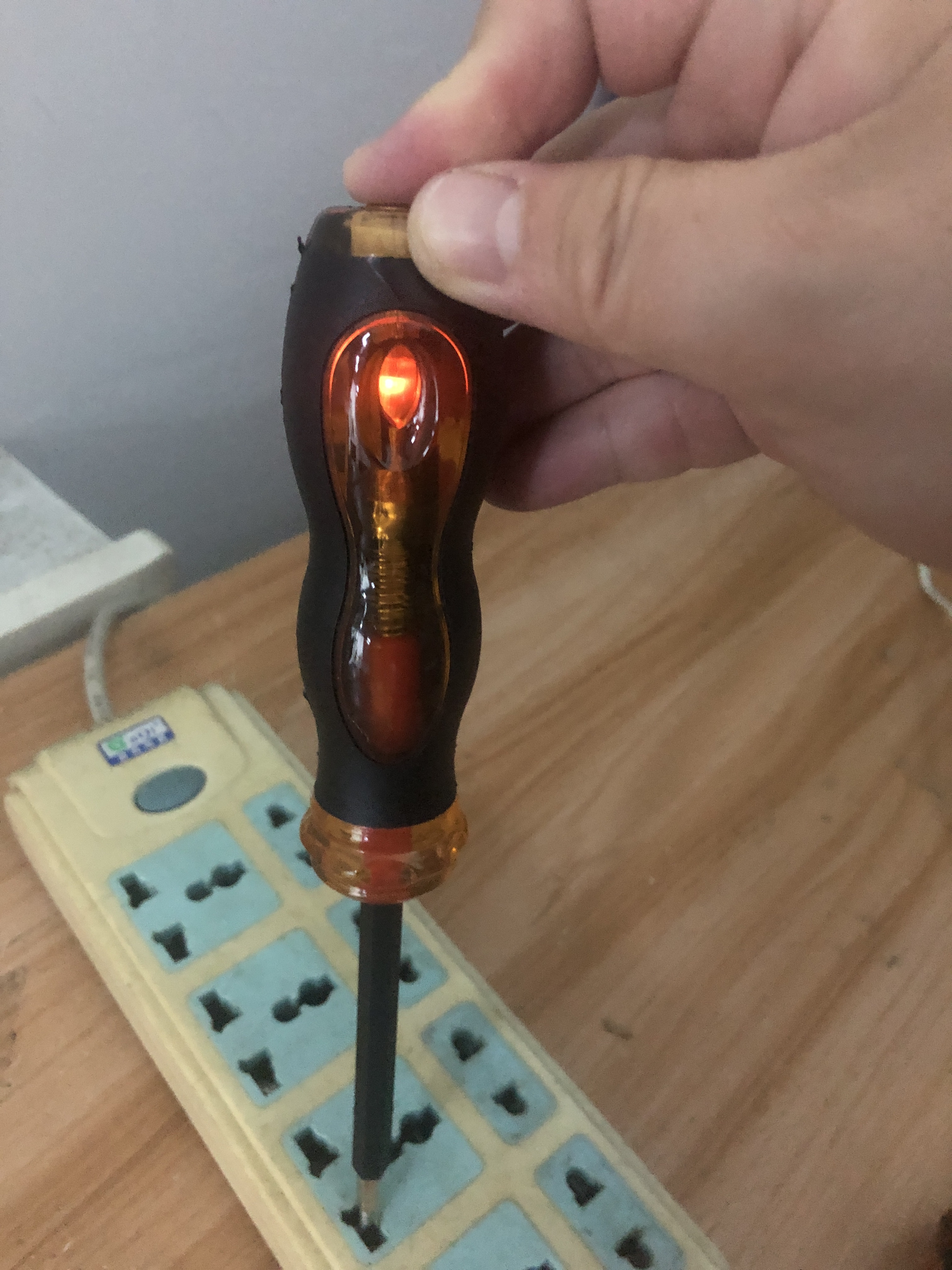 Dual-ended electrician voltage tester: silent operation, with red LED lighting
