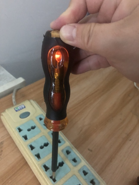 Dual-ended electrician voltage tester: silent operation, with red LED lighting