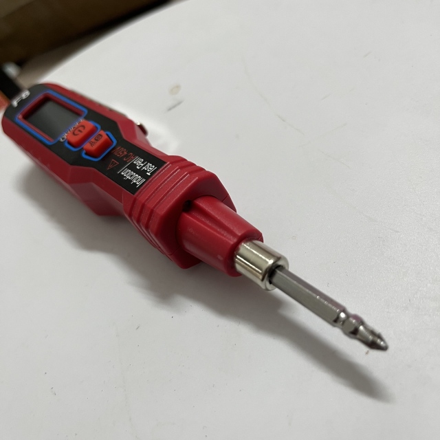 Intelligent non-contact voltage tester with audible and visual alarm function – a multi-functional AC/DC circuit breaker finder suitable for home circuit testing.