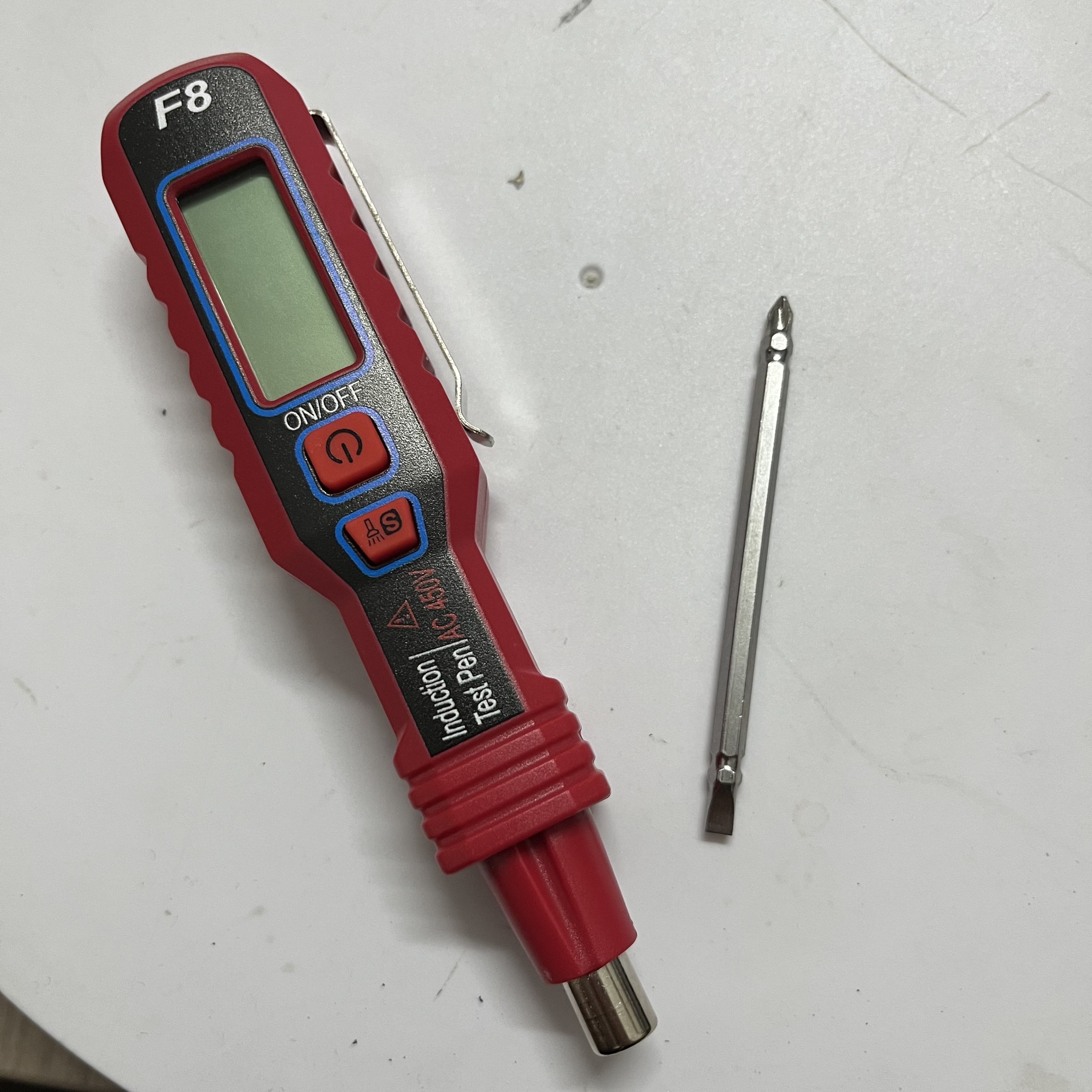 Intelligent non-contact voltage tester with audible and visual alarm function – a multi-functional AC/DC circuit breaker finder suitable for home circuit testing.