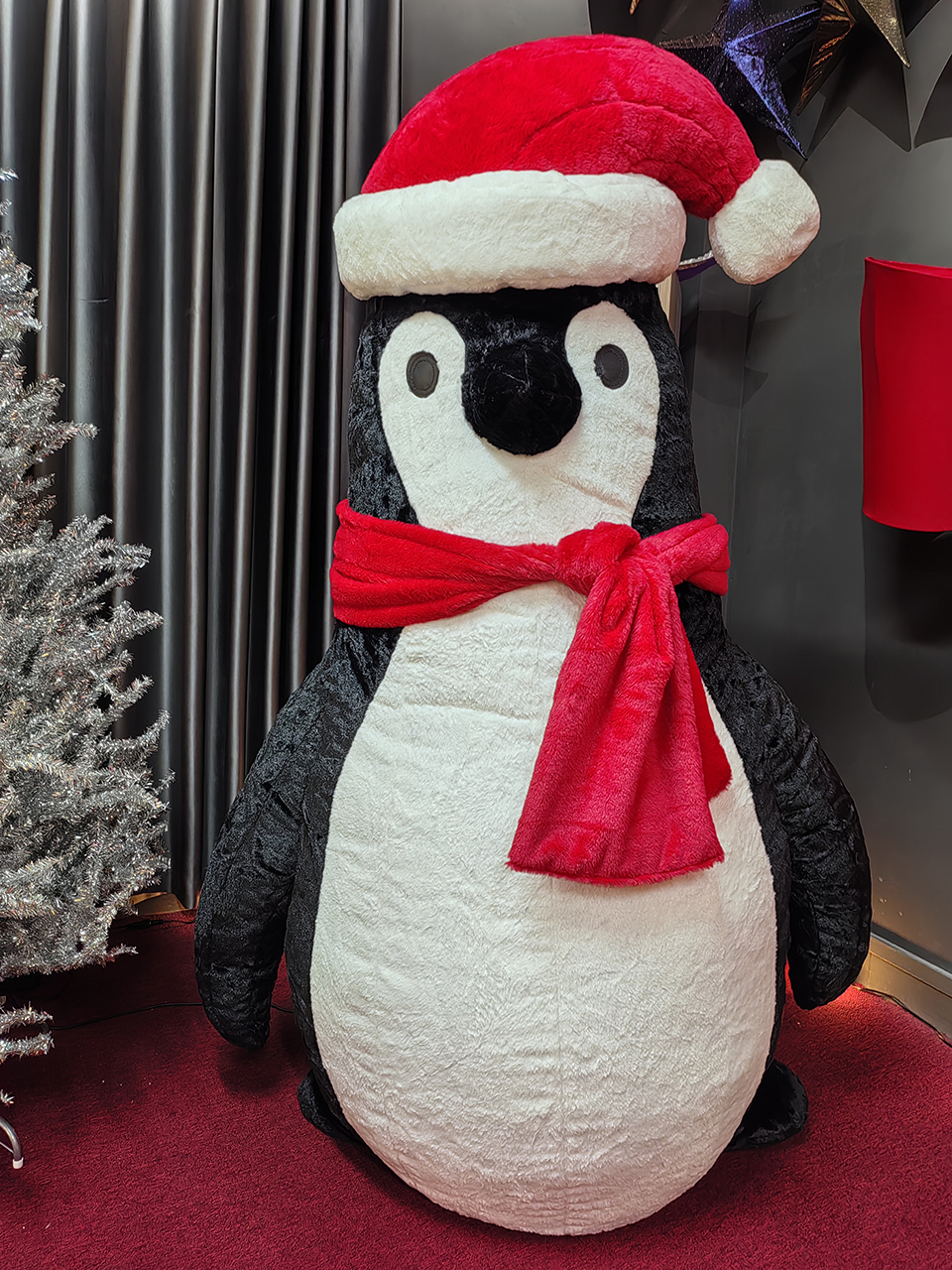 Wello 2m Oversized Inflatable Holiday Cheer-Penguin-Giant Inflatable Penguin - Perfect Holiday Decoration