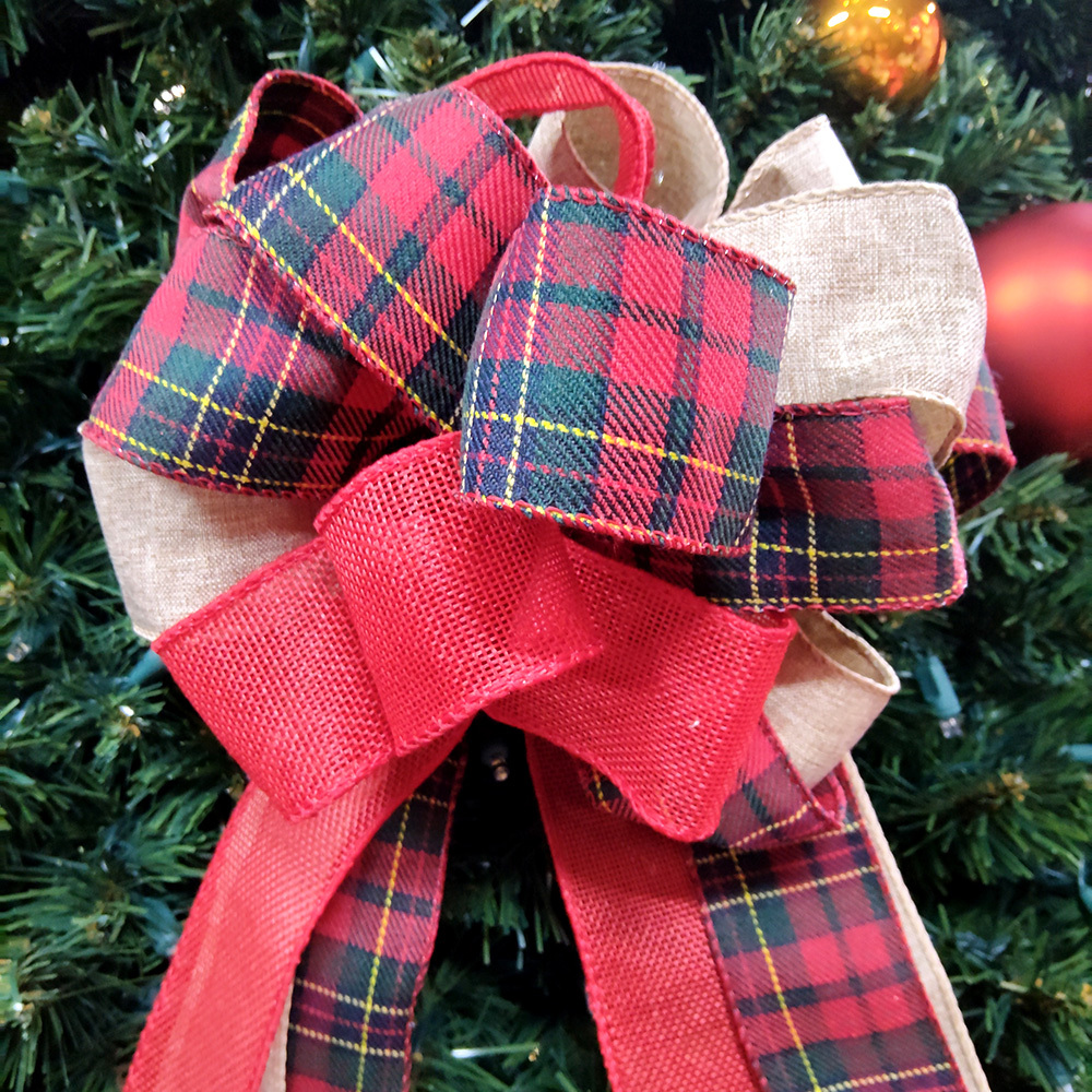 Charming Rustic Plaid Christmas Bow - Perfect for Holiday Decor
