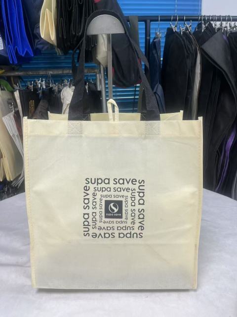 Non-woven shopping bag