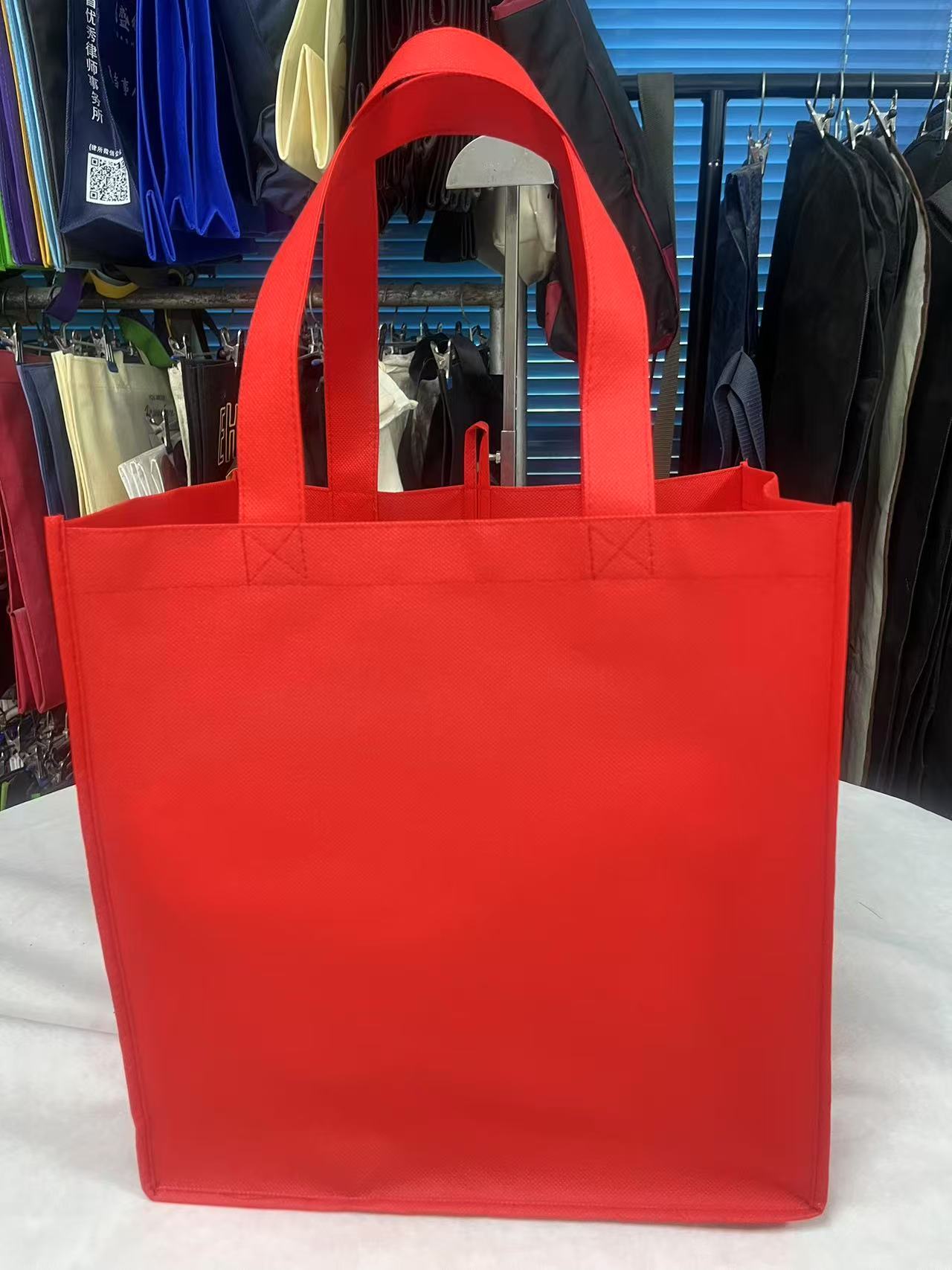 Non-woven shopping bag