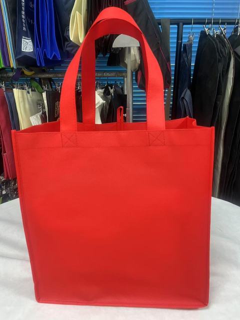Non-woven shopping bag