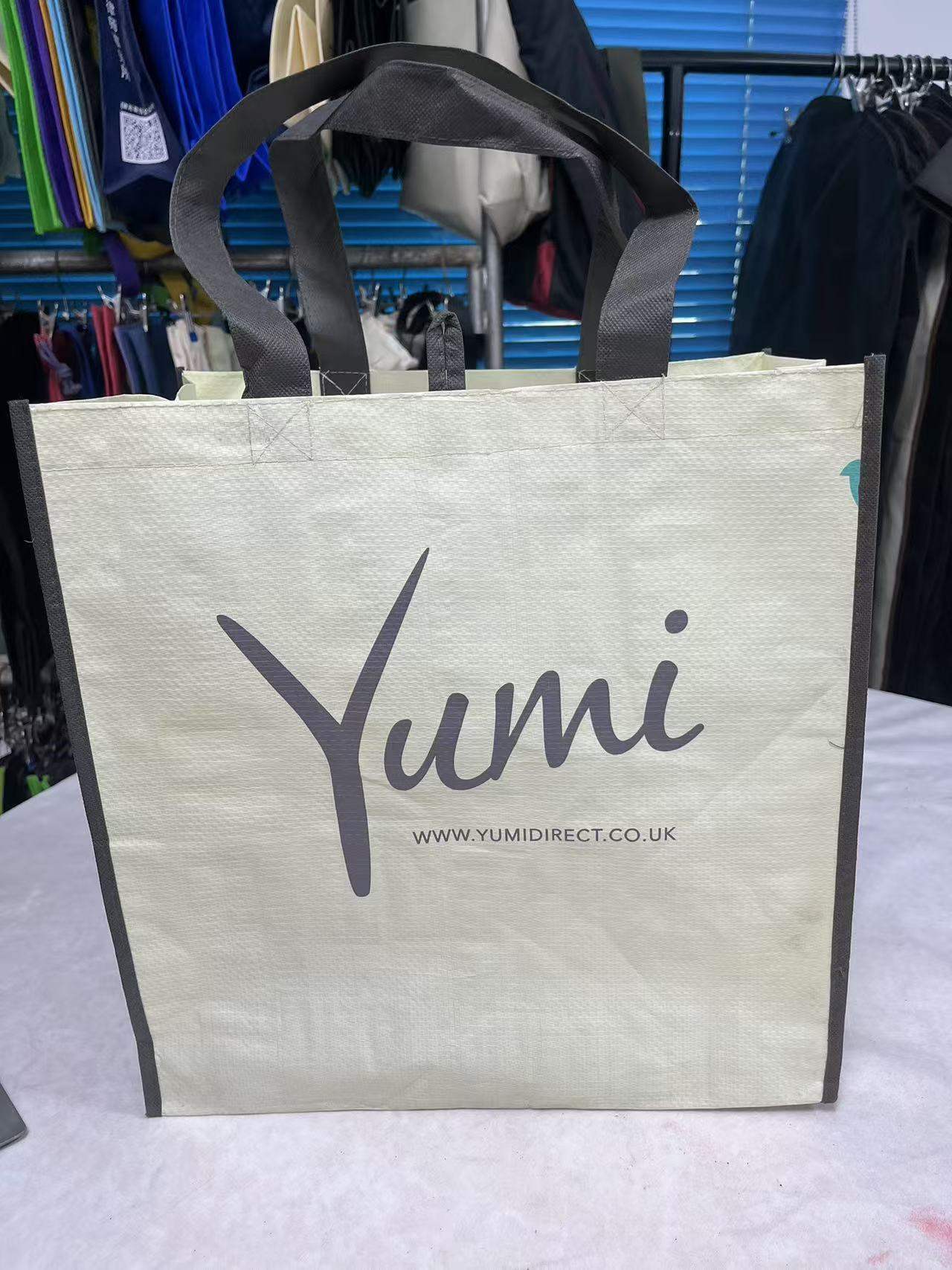 Woven  shopping bag