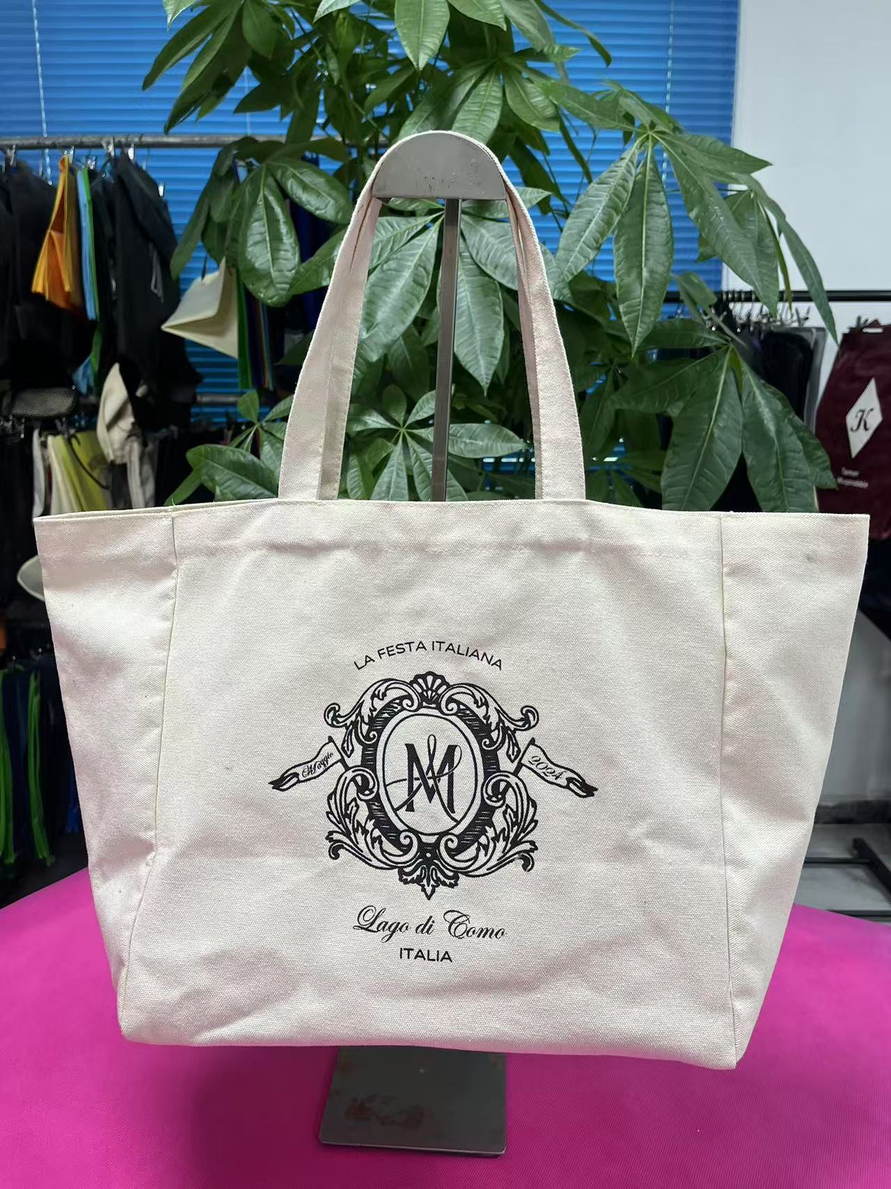 Leisure canvas bag