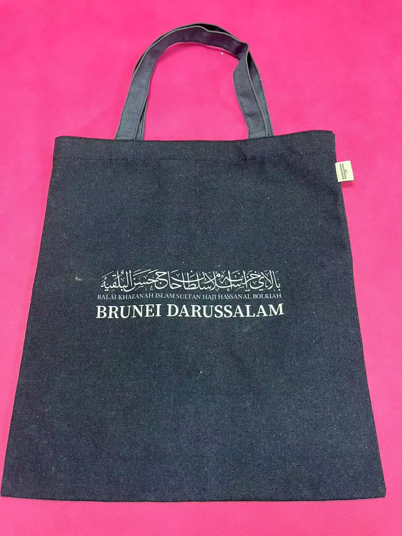 Flat canvas bag