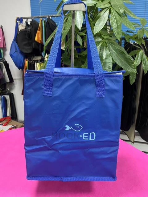 Non-woven film aquatic insulation bag