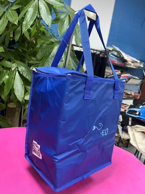 Non-woven film aquatic insulation bag