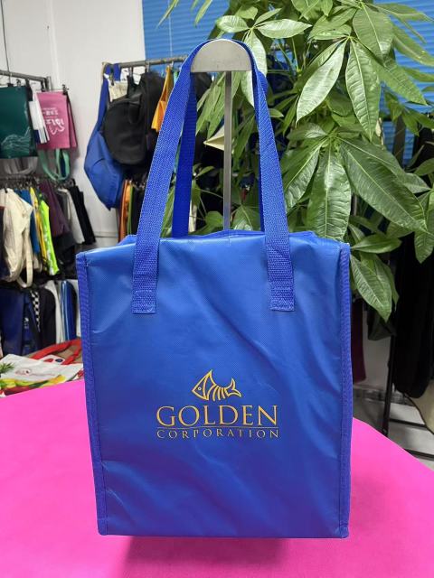 Non-woven film aquatic insulation bag
