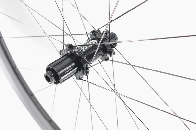 Feder Disc 26mm(wide) Carbon-ti X-hub built tubeless wheel set 24H/24H