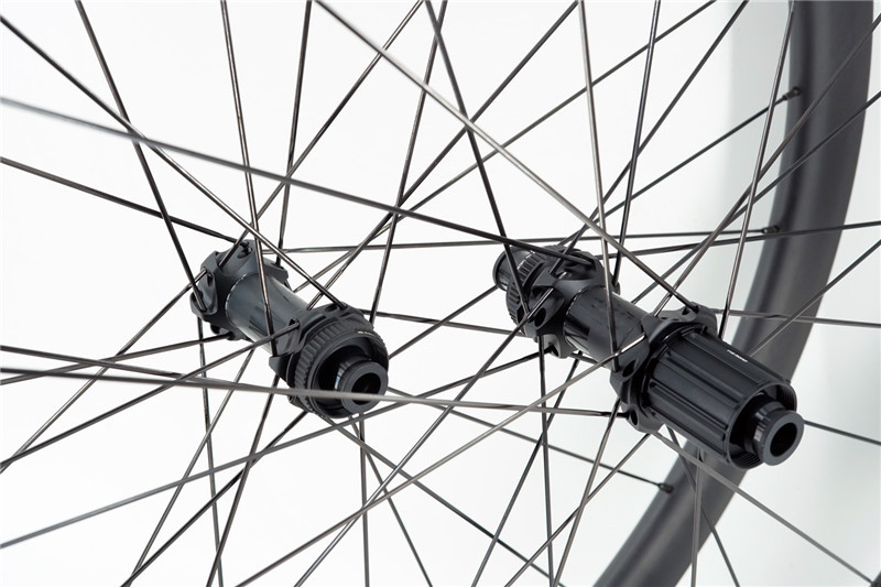 Gravel Wheelset built with DT Swiss 180 EXP hub