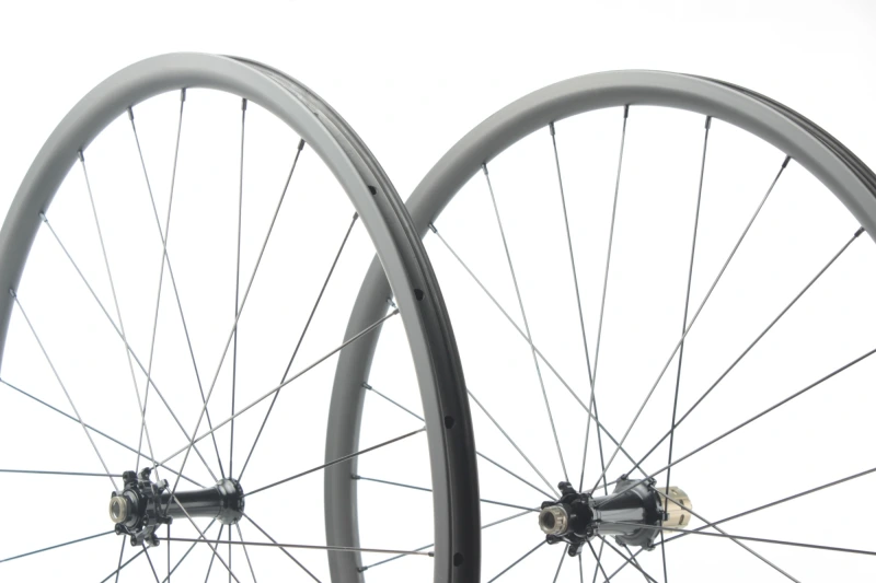 Kaze Disc 28mm(wide) Extralite Cyber SPD3 built tubeless wheel set 24H/24H