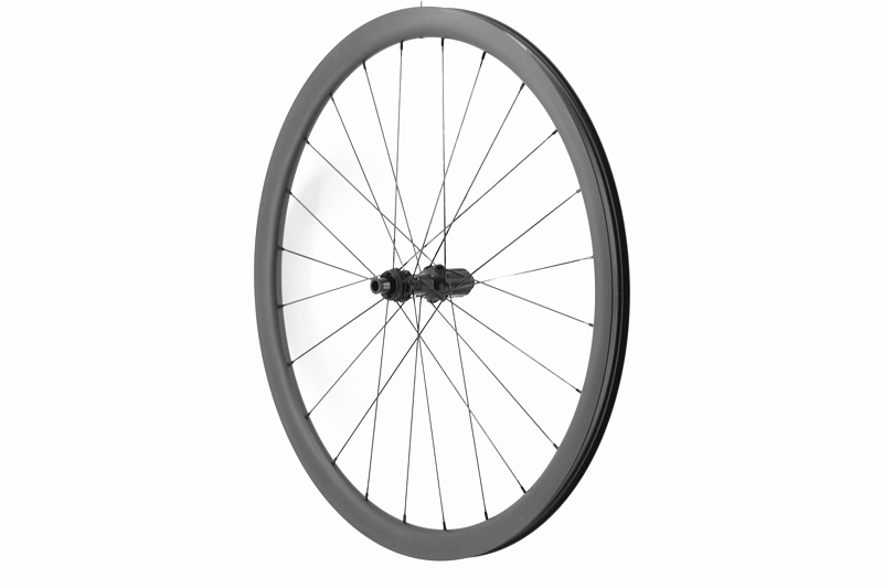 Kaze Disc 28mm(wide) DT Swiss 180 EXP built tubeless wheel set 24H/24H