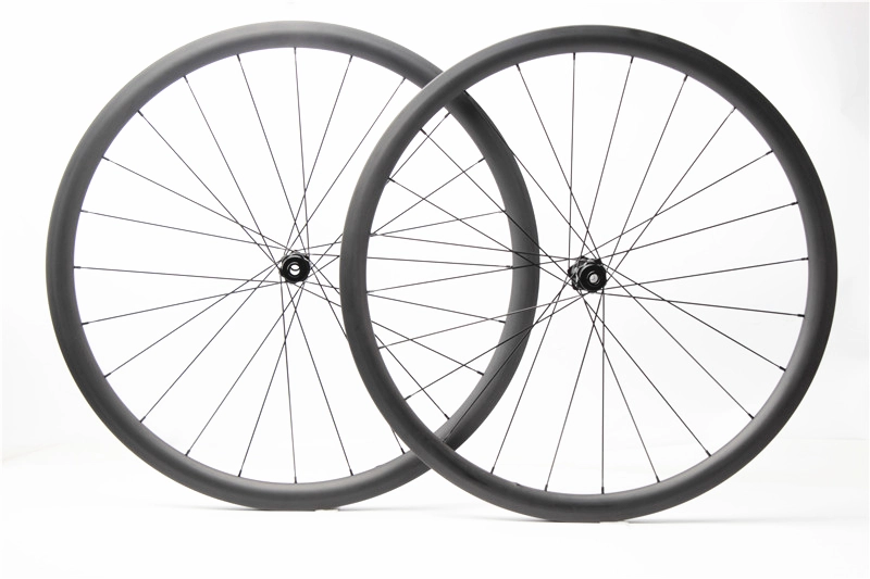 Kaze Disc 28mm(wide) DT Swiss 240 EXP built tubeless wheel set