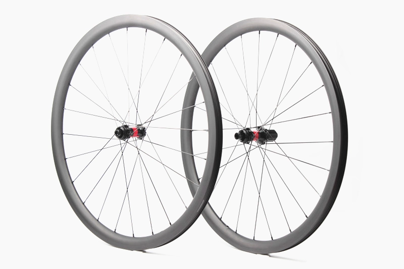 Kaze Disc 28mm(wide) DT Swiss 240 EXP built tubeless wheel set