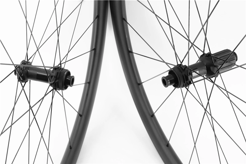 Kaze Disc 28mm(wide) DT Swiss 180 EXP built tubeless wheel set 24H/24H