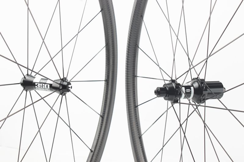Customized Classic Tubeless Road Disc Wheelset