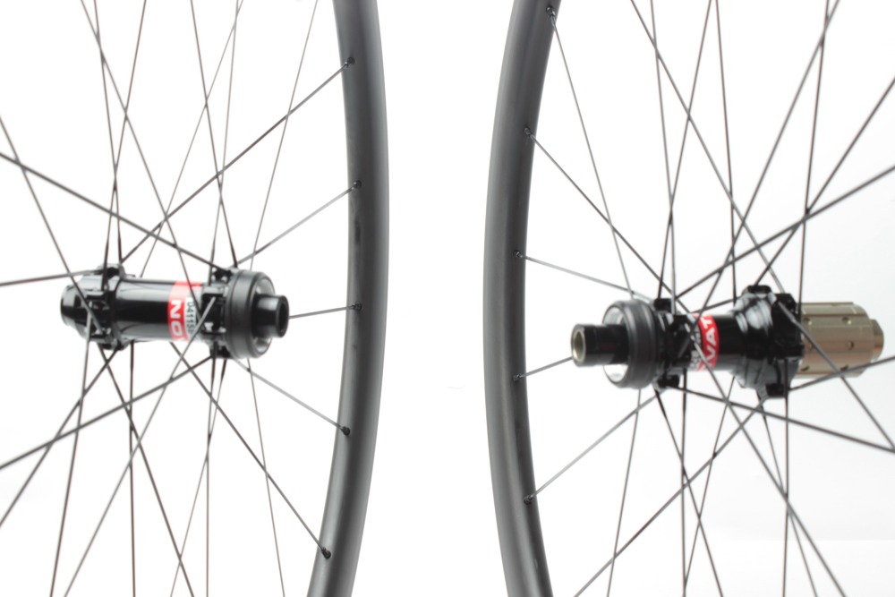 Customized Classic Tubeless Road Disc Wheelset