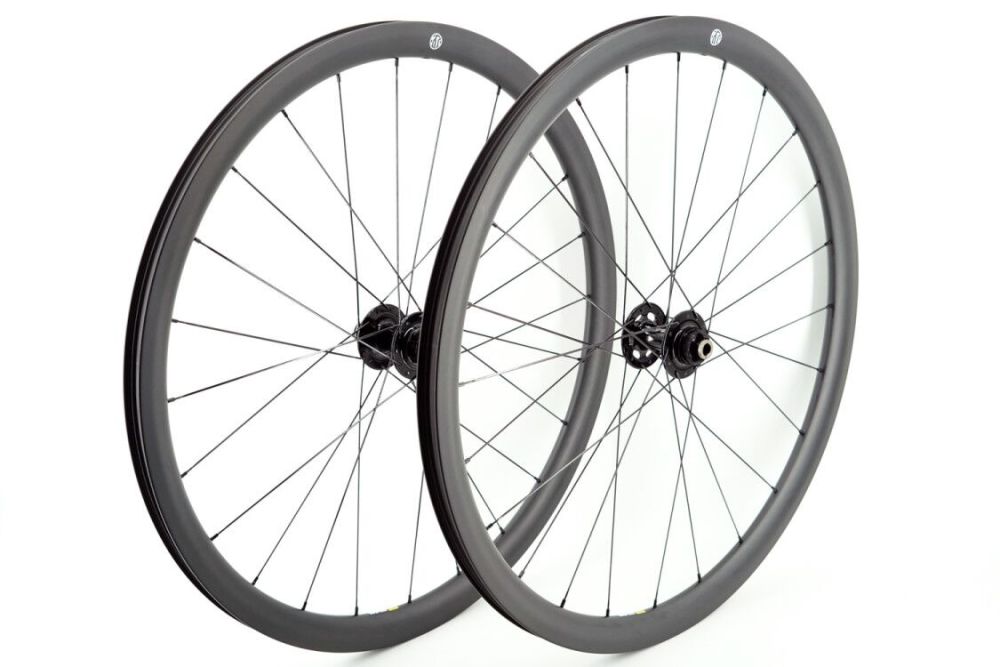 Feder 26mm(wide) Chris King R45 built tubeless wheel set 24H/24H