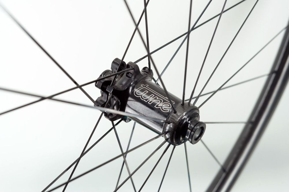 REVO Road Disc wheels Interwave Finish with Tune Disc SP 24H/24H