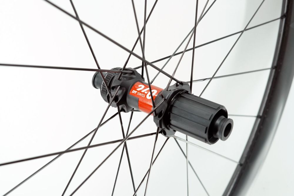 REVO Road Disc wheels Interwave Finish with DT Swiss 240exp SP
