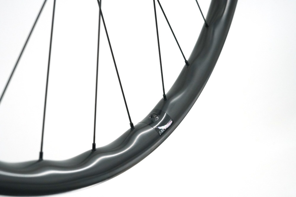1230g/set Asymmetric 29er Ultralight Wave MTB DT Swiss 180 EXP Boost Built wheelset