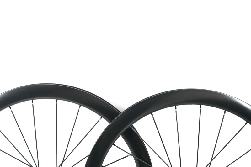 Carbon spokes to built with Extralite hub 24H/24H