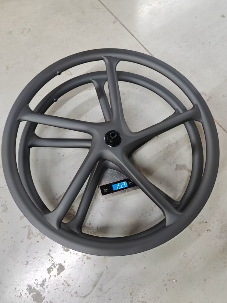 27mm Wide 5-Spoke Tubeless Wheel
