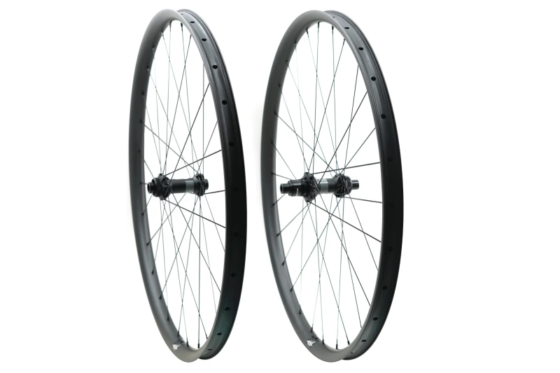Asymmetric 29er Ultralight MTB DT 370 Built wheelset