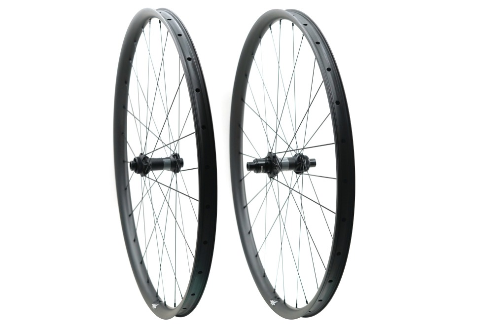 Asymmetric 29er Ultralight MTB DT 370 Built wheelset