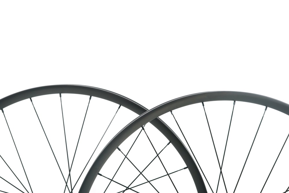 Asymmetric 29er Ultralight MTB White Industry boost hub Built wheelset